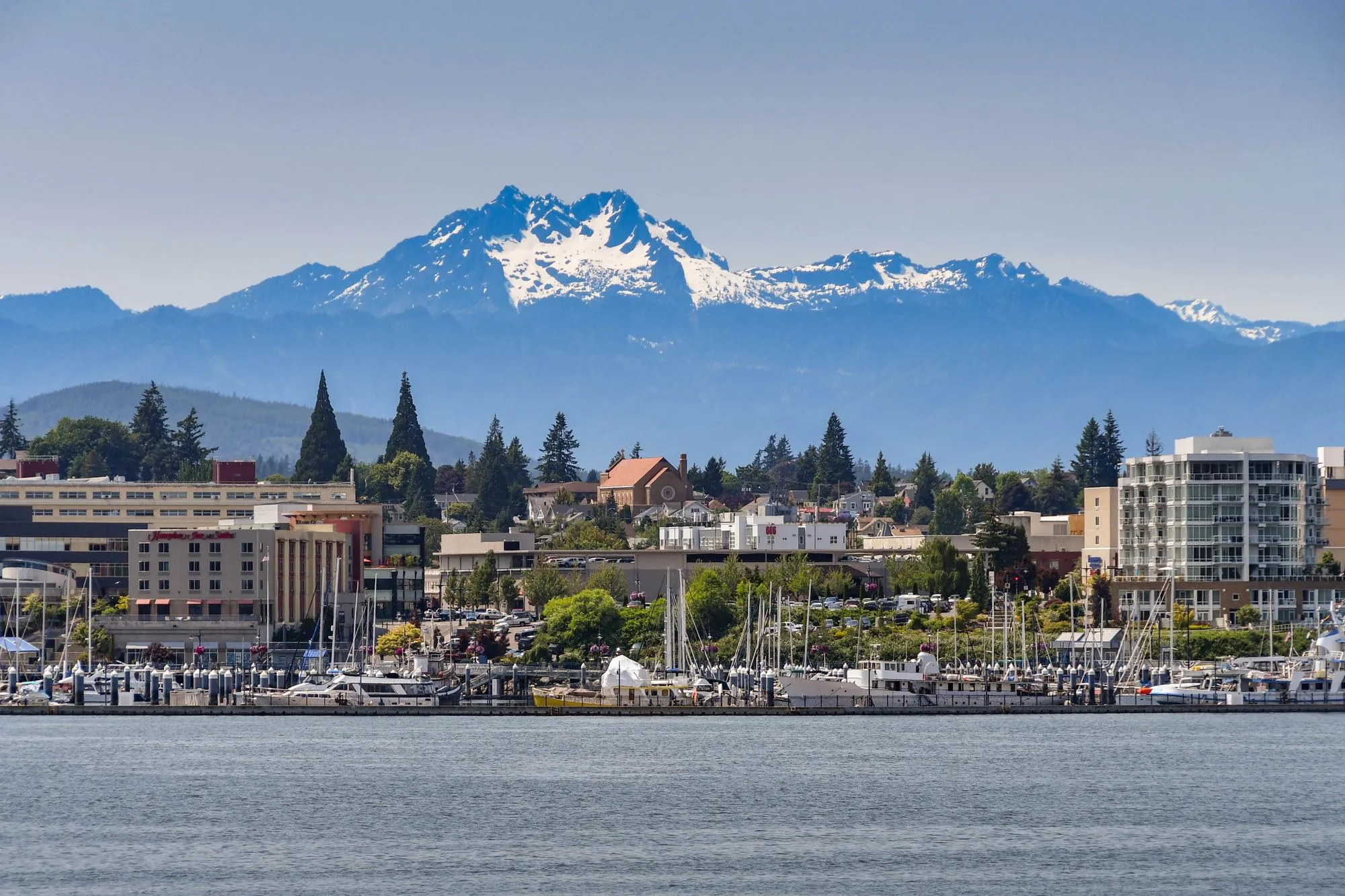 We make moving stress-free, simple, and fast for families and businesses across Bremerton, WA